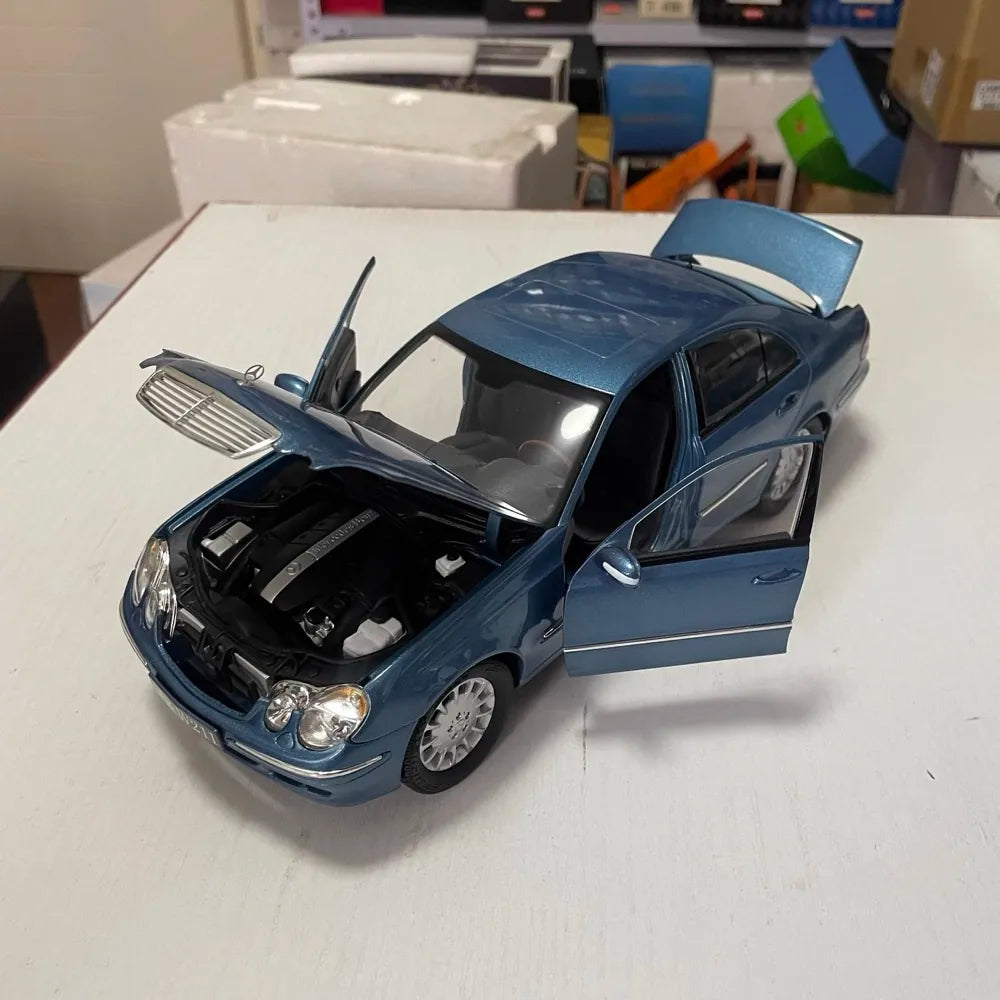[Kyosho] 1:18 Mercedes-Benz 2007 E-Class W211 E280 Blue Model Car Die-Cast