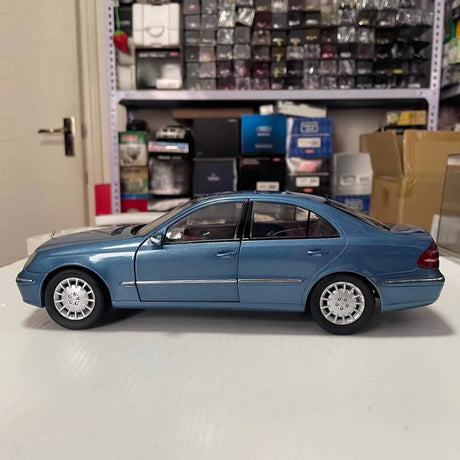 [Kyosho] 1:18 Mercedes-Benz 2007 E-Class W211 E280 Blue Model Car Die-Cast