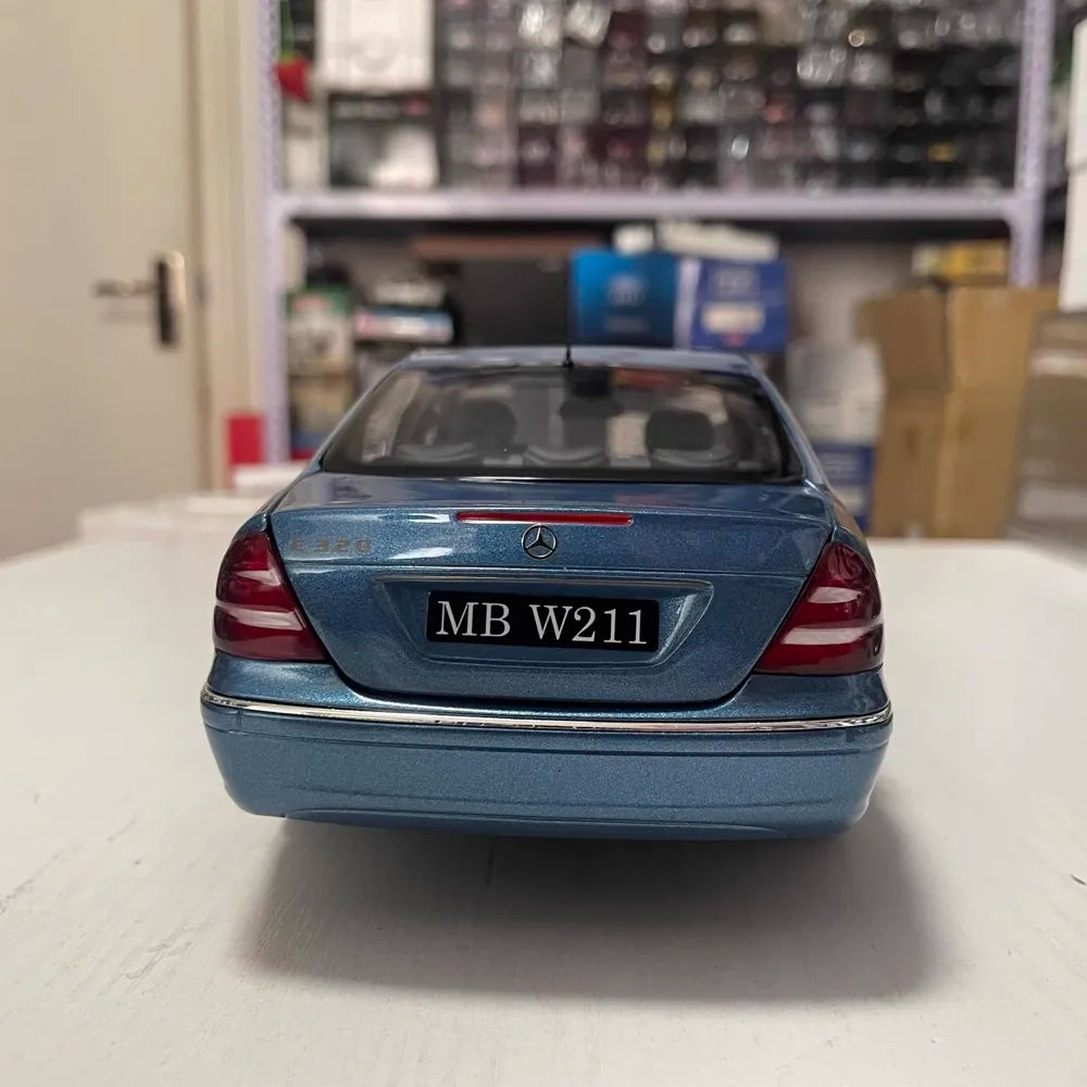 [Kyosho] 1:18 Mercedes-Benz 2007 E-Class W211 E280 Blue Model Car Die-Cast