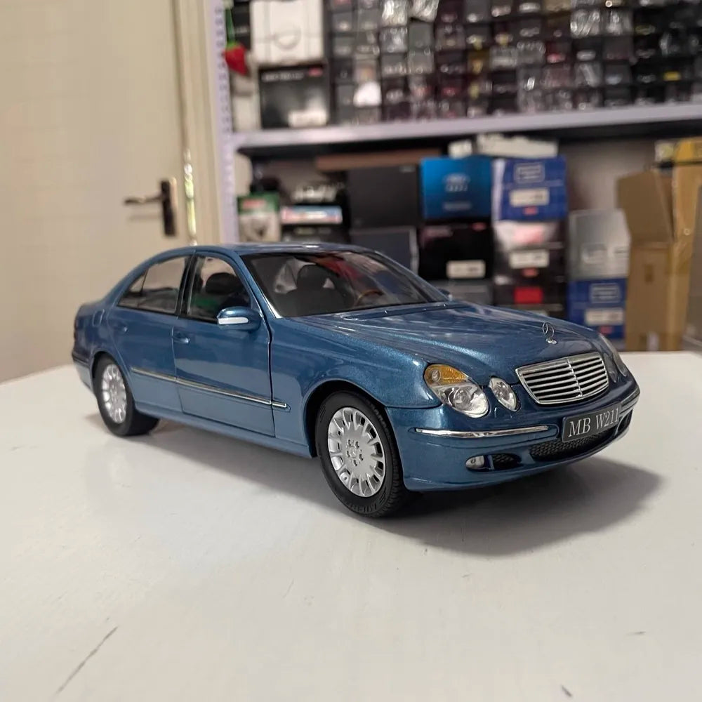 [Kyosho] 1:18 Mercedes-Benz 2007 E-Class W211 E280 Blue Model Car Die-Cast