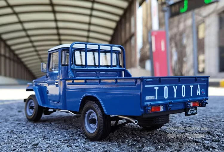 [Kyosho] 1:18 Toyota 1980 Land Cruiser LC40 Pickup ブルー モデルカー Die-Cast