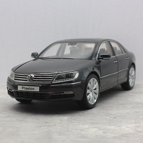 [Kyosho] 1:18 Volkswagen 2011 Phaeton Black Model Car Die-Cast