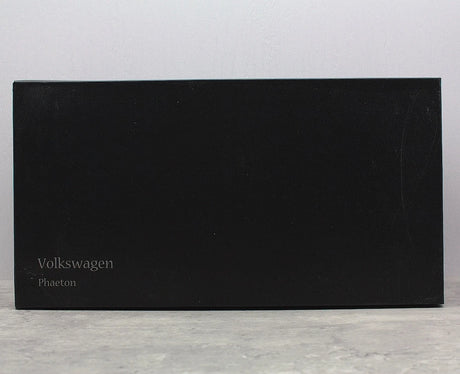 [Kyosho] 1:18 Volkswagen 2011 Phaeton Black Model Car Die-Cast