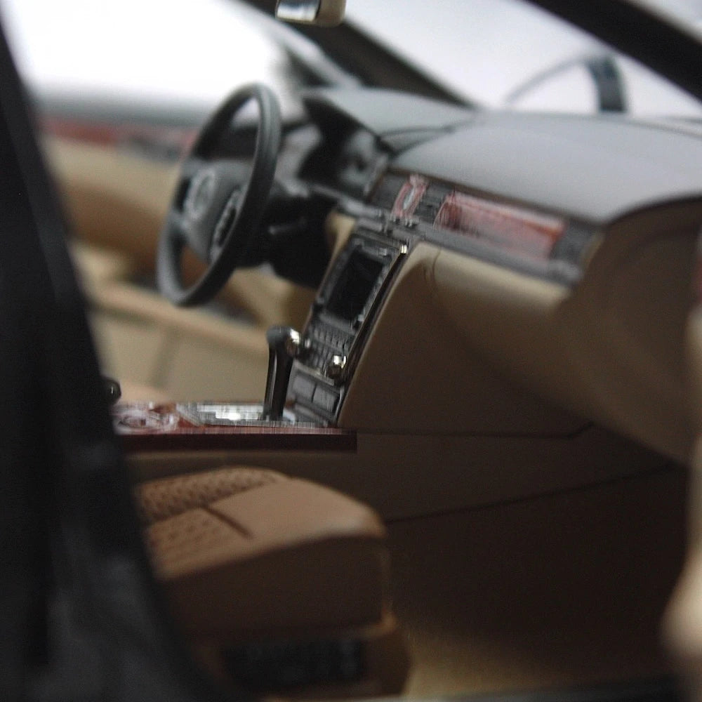 [Kyosho] 1:18 Volkswagen 2011 Phaeton Black Model Car Die-Cast