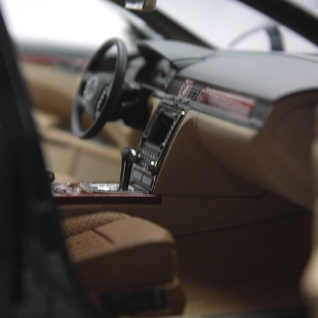 [Kyosho] 1:18 Volkswagen 2011 Phaeton Black Model Car Die-Cast