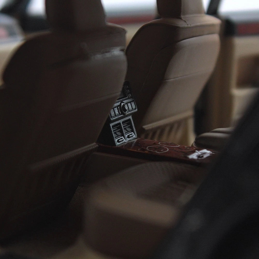 [Kyosho] 1:18 Volkswagen 2011 Phaeton Black Model Car Die-Cast