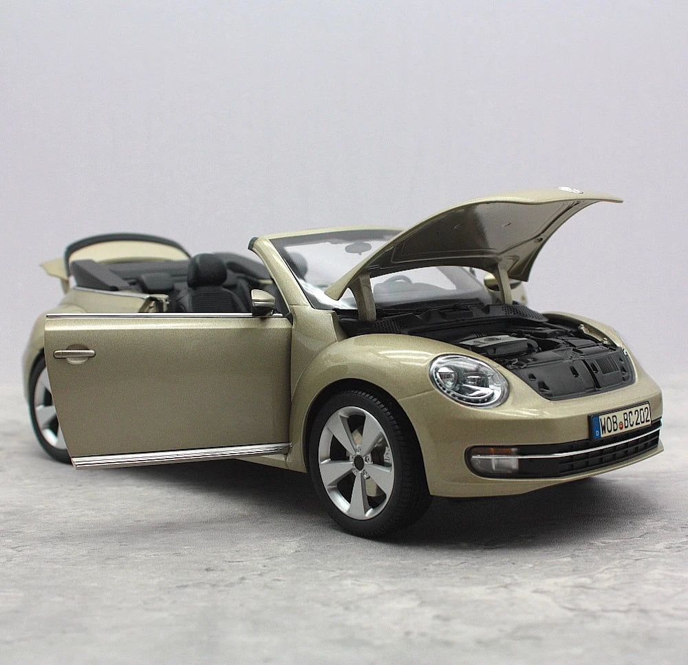[Kyosho] 1:18 Volkswagen 2013 Beetle Convertible Gold Model Car Die-Cast