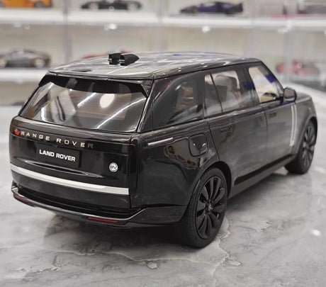[LCD] 1:18 Land Rover 2022 Range Rover SV Black Model Car Die-Cast
