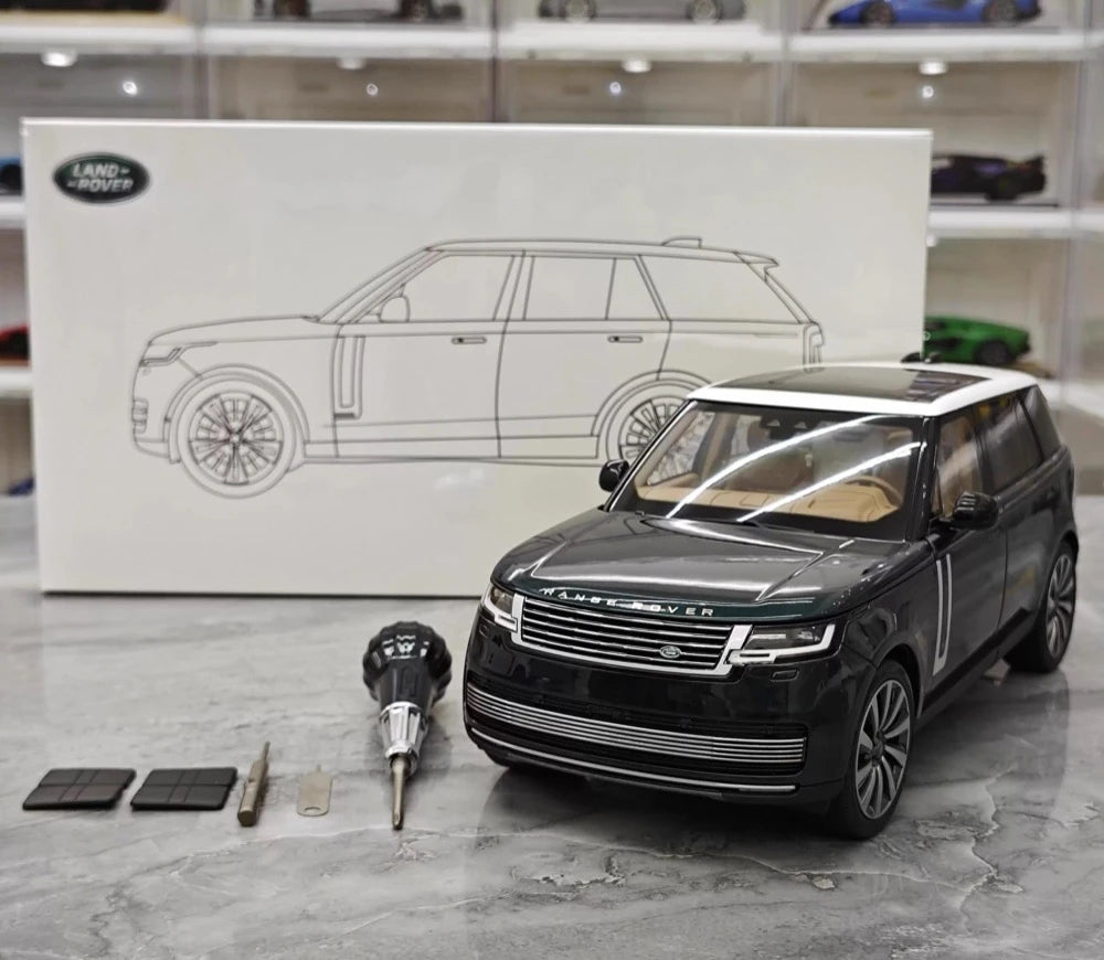 [LCD] 1:18 Land Rover 2022 Range Rover SV Green Model Car Die-Cast