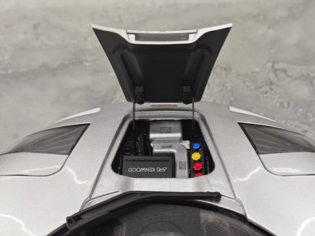 [LCD] 1:18 McLaren 1995 F1 XP5 Silver Model Car Die-Cast