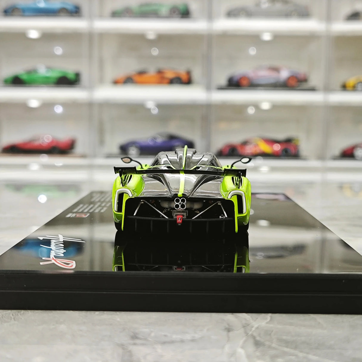 LCD Pagani 2021 Huayra R Green 1:43 – Kolekcjonarski model odlewany
