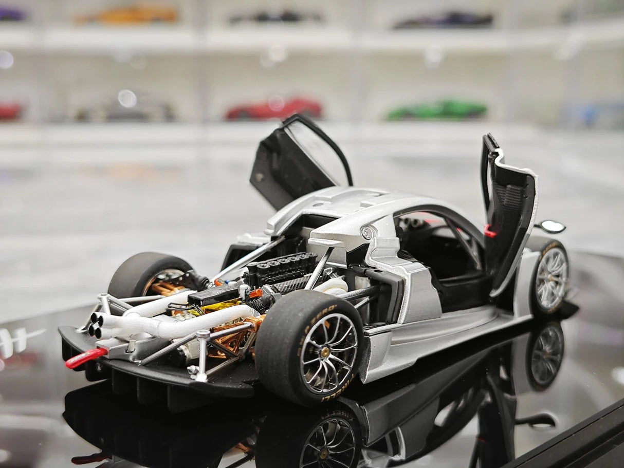 LCD Pagani 2021 Huayra R Silver 1:43 – Keräilyesine valuvalumalli