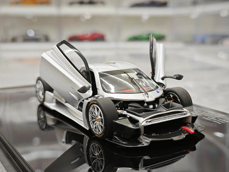 LCD Pagani 2021 Huayra R Silver 1:43 – Keräilyesine valuvalumalli