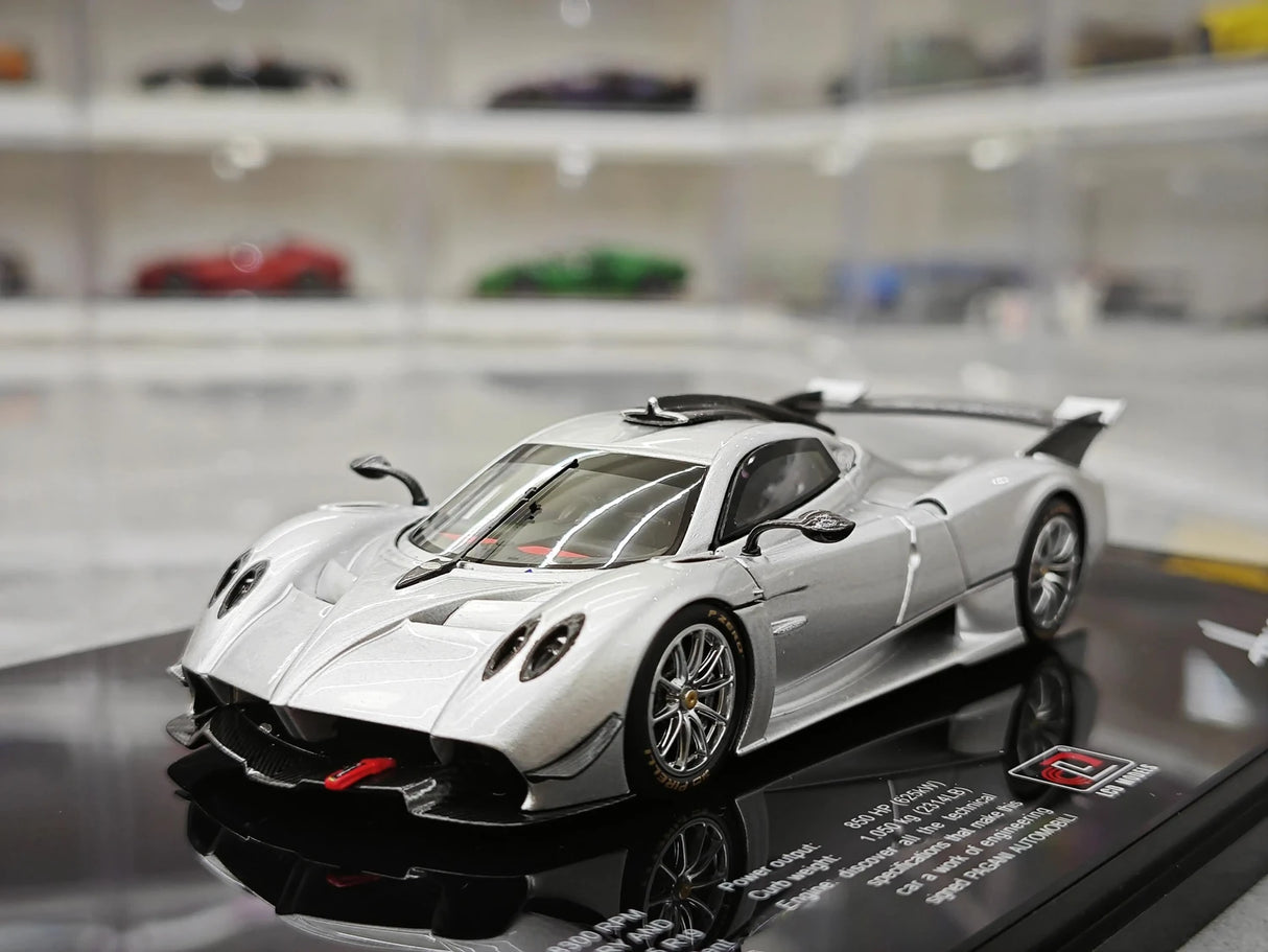 LCD Pagani 2021 Huayra R Silver 1:43 – Keräilyesine valuvalumalli