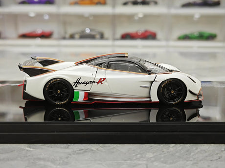 LCD Pagani 2021 Huayra R White 1:43 – Keräilyesineitä valuvalumalli
