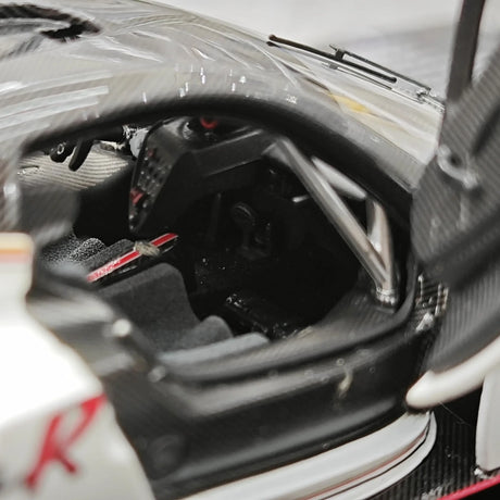 LCD Pagani 2021 Huayra R White 1:43 – Keräilyesineitä valuvalumalli