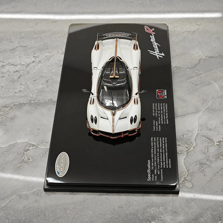 LCD Pagani 2021 Huayra R White 1:43 – Keräilyesineitä valuvalumalli