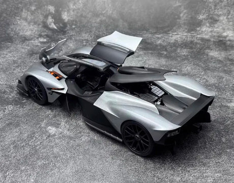 [Maisto] 1:18 Aston Martin 2021 Valkyrie Silver Model Car Die-Cast