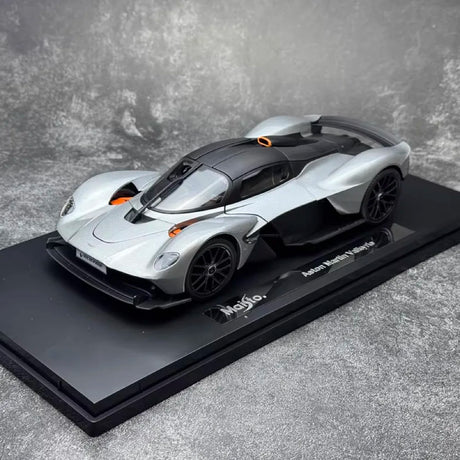 [Maisto] 1:18 Aston Martin 2021 Valkyrie Silver Model Car Die-Cast