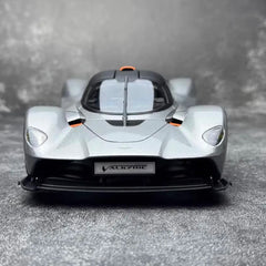 [Maisto] 1:18 Aston Martin 2021 Valkyrie Silver Model Car Die-Cast