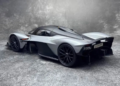 [Maisto] 1:18 Aston Martin 2021 Valkyrie Silver Model Car Die-Cast