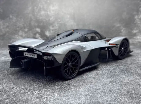 [Maisto] 1:18 Aston Martin 2021 Valkyrie Silver Model Car Die-Cast