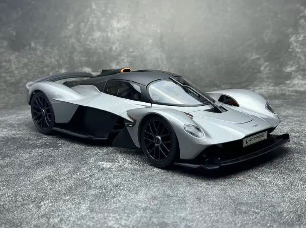 [Maisto] 1:18 Aston Martin 2021 Valkyrie Silver Model Car Die-Cast