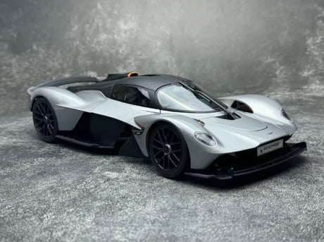[Maisto] 1:18 Aston Martin 2021 Valkyrie Silver Model Car Die-Cast