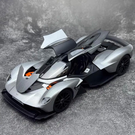 [Maisto] 1:18 Aston Martin 2021 Valkyrie Silver Model Car Die-Cast