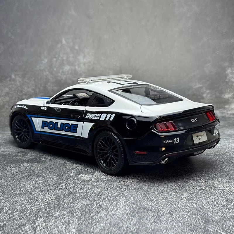 [Maisto] 1:18 Ford 2015 Mustang GT Police Model Car Die-Cast