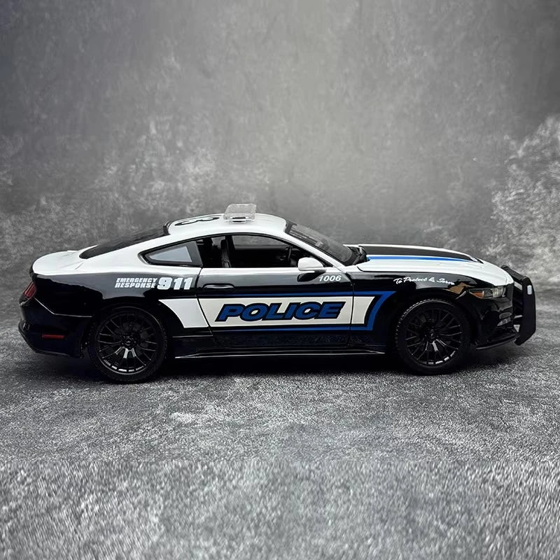 [Maisto] 1:18 Ford 2015 Mustang GT Police Model Car Die-Cast