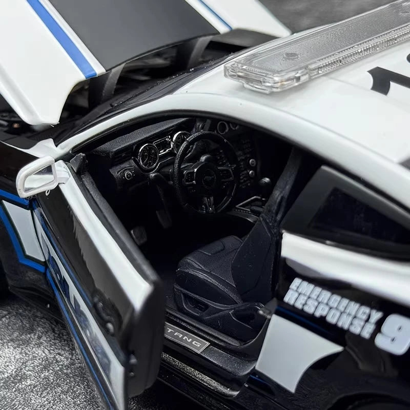 [Maisto] 1:18 Ford 2015 Mustang GT Police Model Car Die-Cast