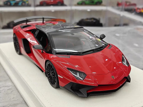 [Make Up] 1:18 Lamborghini 2015 Aventador LP750-4 Red Model Car Resin