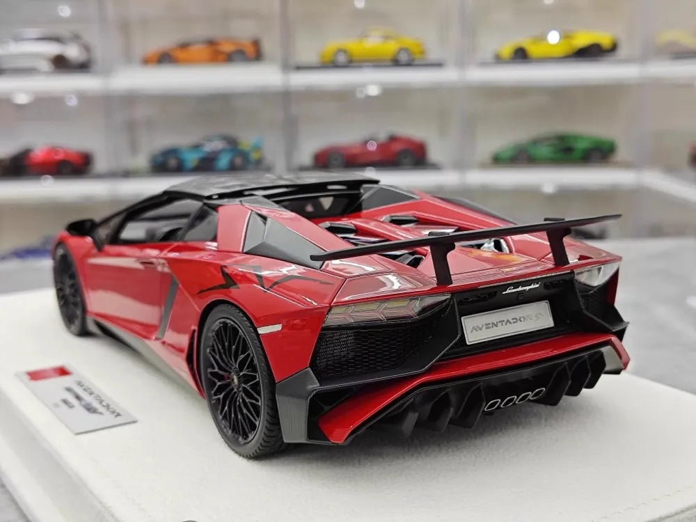 [Make Up] 1:18 Lamborghini 2015 Aventador LP750-4 Red Model Car Resin
