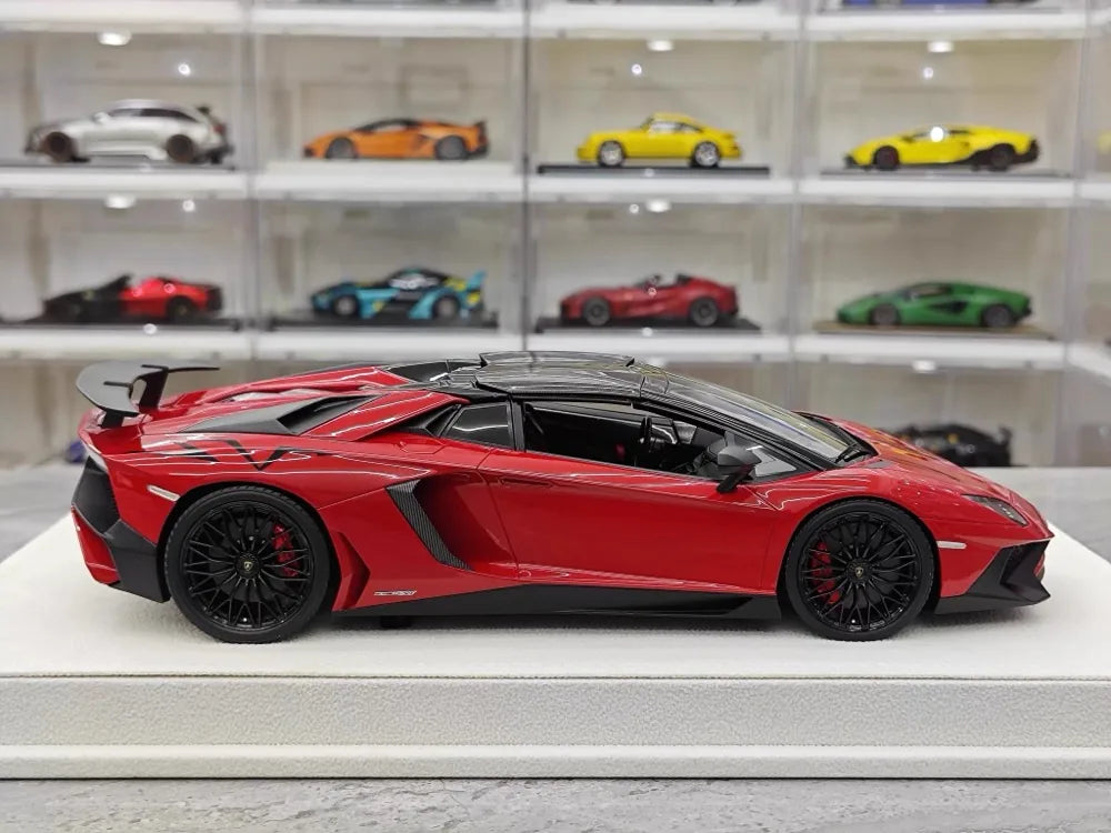 [Make Up] 1:18 Lamborghini 2015 Aventador LP750-4 Red Model Car Resin