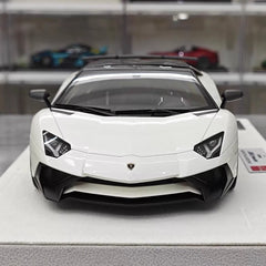 [Make Up] 1:18 Lamborghini 2015 Aventador LP750-4 White Model Car Resin