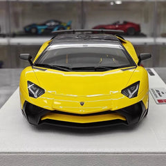 [Make Up] 1:18 Lamborghini 2015 Aventador LP750-4 Yellow Model Car Resin