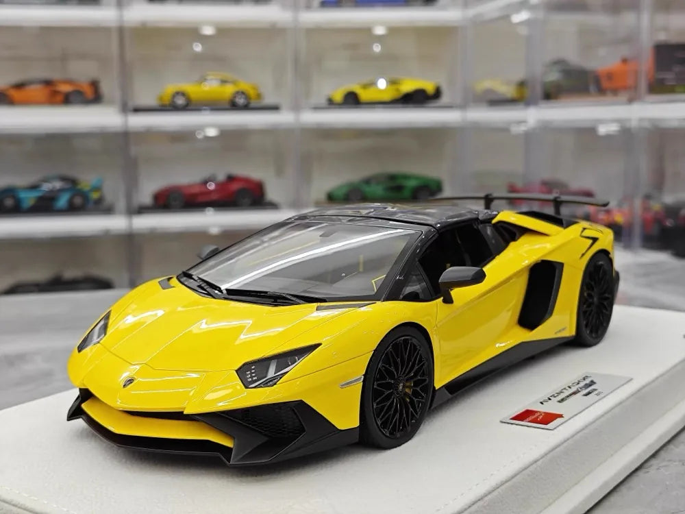 [Make Up] 1:18 Lamborghini 2015 Aventador LP750-4 Yellow Model Car Resin