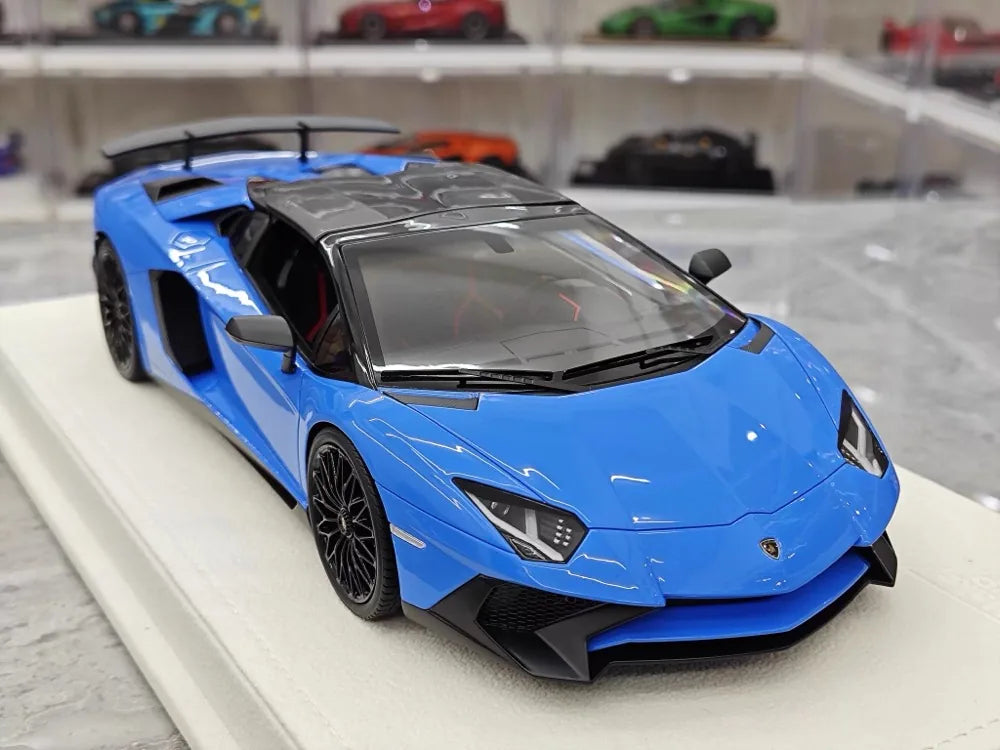 [Make Up] 1:18 Lamborghini 2015 Aventador LP750-4 Blue Model Car Resin