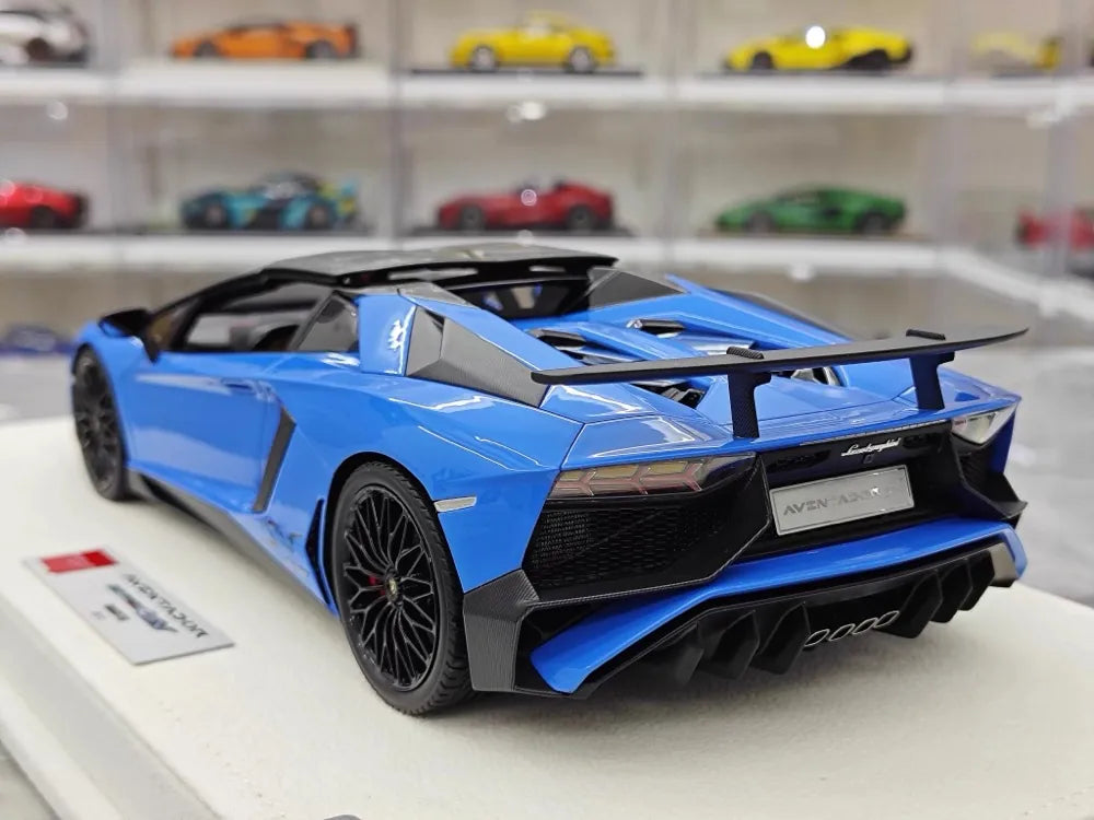 [Make Up] 1:18 Lamborghini 2015 Aventador LP750-4 Blue Model Car Resin