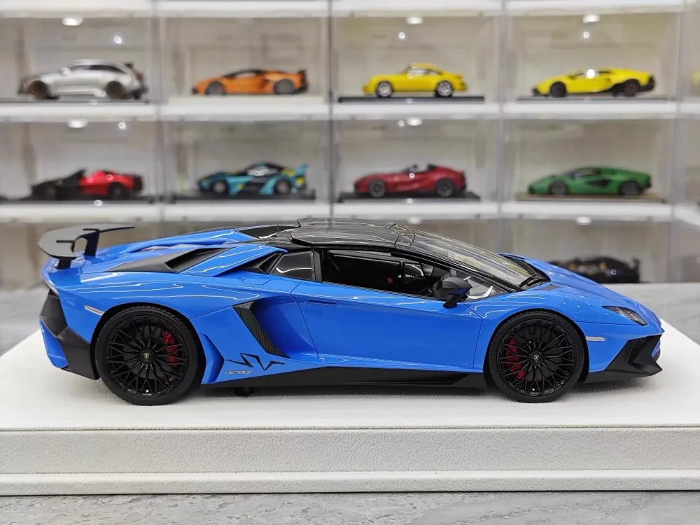 [Make Up] 1:18 Lamborghini 2015 Aventador LP750-4 Blue Model Car Resin