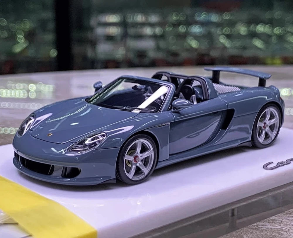 [Make Up] 1:43 Porsche 2004 Carrera GT Gray Model Car Resin