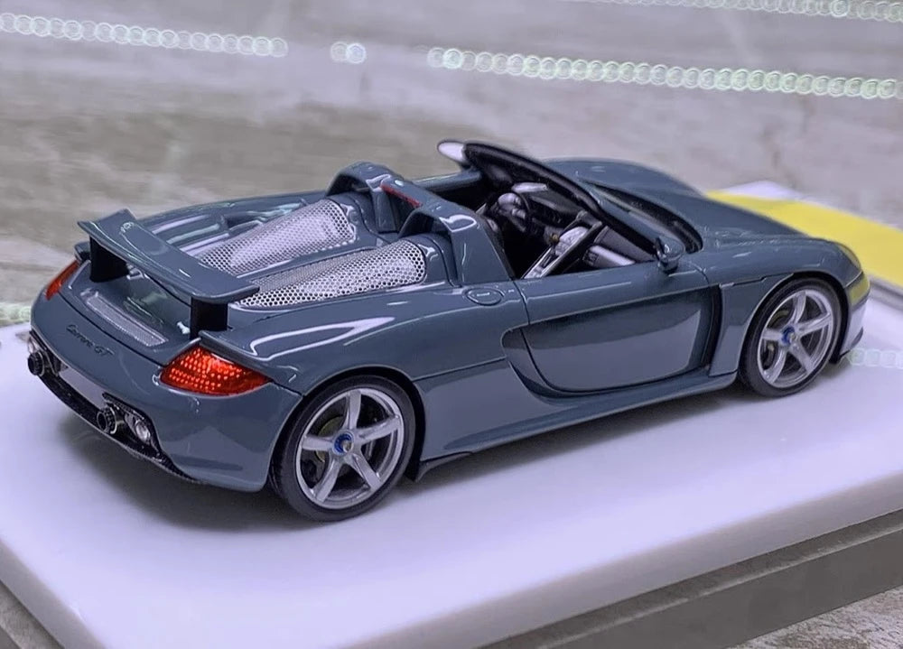 [Make Up] 1:43 Porsche 2004 Carrera GT Gray Model Car Resin