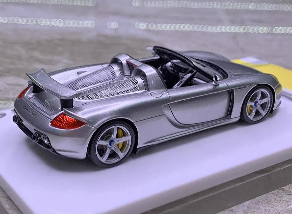 [Make Up] 1:43 Porsche 2004 Carrera GT Silver Model Car Resin