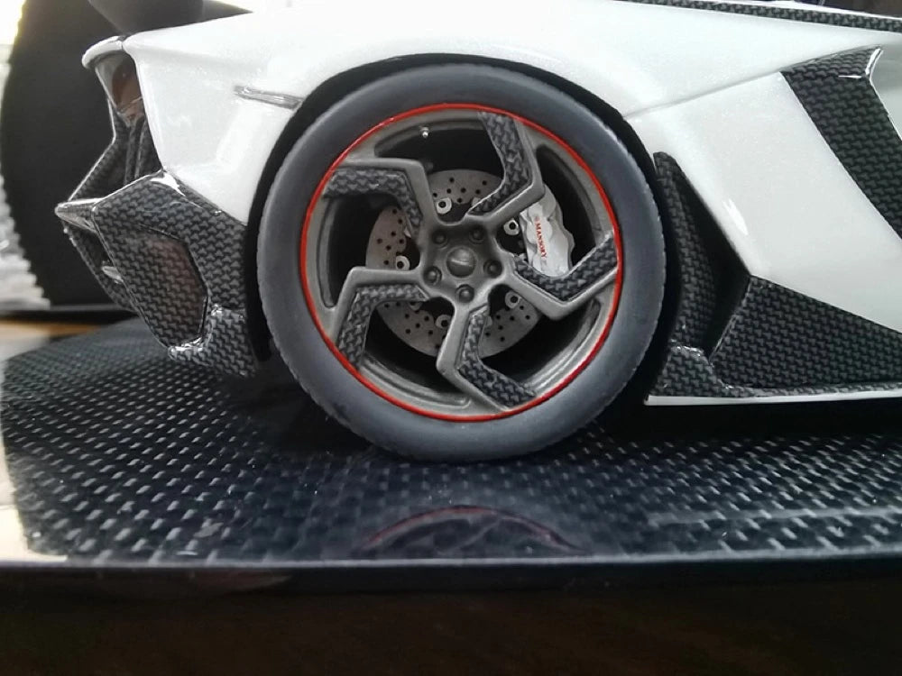 [Mansory] 1:18 Lamborghini 2012 Aventador LP700-4 Carbonado White Model Car Resin