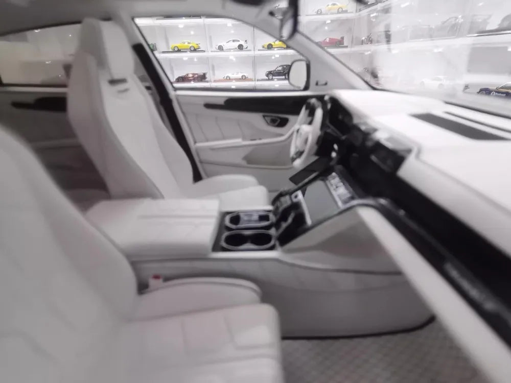 [Mansory] 1:18 Lamborghini 2018 Urus Venatus Purple Model Car Resin
