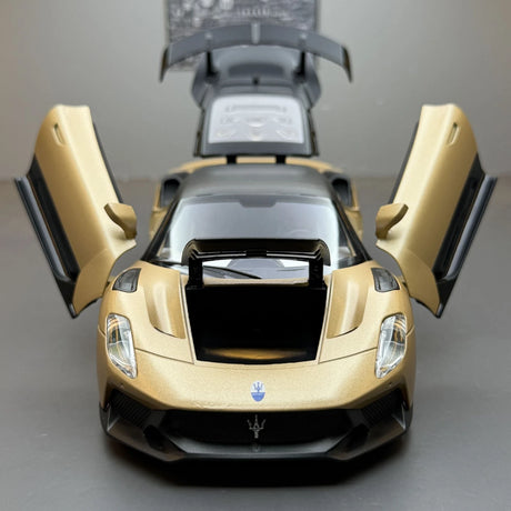 Maserati 2008 GranTurismo Gouden 1:24 – Diecast Display Model Die-Cast
