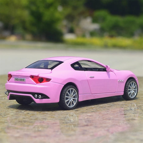 Maserati 2008 GranTurismo الوردي 1:32 – نموذج عرض مصبوب، مصبوب.
