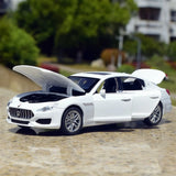 Maserati 2013 Ghibli vit 1:32 – pressgjuten visningsmodell