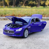 Maserati 2013 Quattroporte Blue 1:32 – Druckguss-Display-Modell in Druckguss